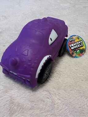 Irre-squish-ible Squishy Wheelz Purple